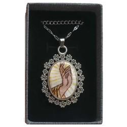 Ръчно рисуван медальон с благославящата Божия десница