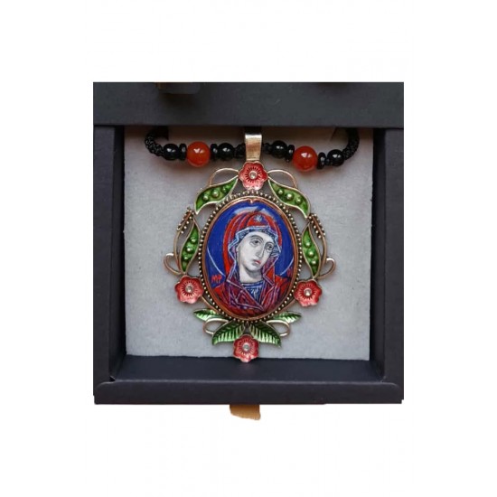 Медальон с ръчно рисувано изображение на Света Богородица