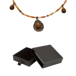 Византийска огърлицa от златист нефрит с ръчно рисувани барокови орнаменти