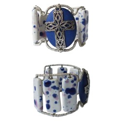 Дамска гривна ръчна изработка с елемент във формата на кръст